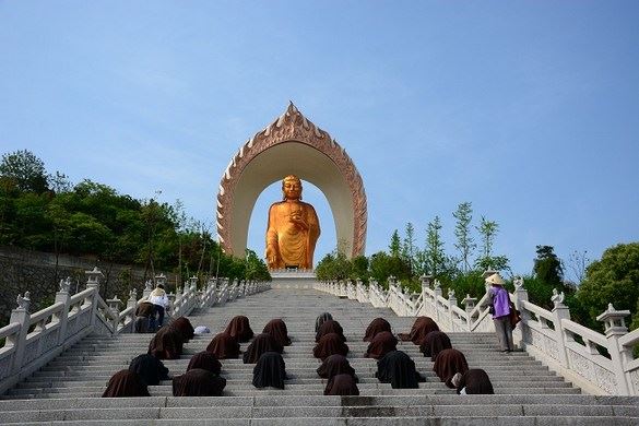 把财色关过了，修学佛法才入门，进入悟道