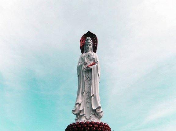 信佛为何要给佛菩萨上供上香？分别代表什么含义？