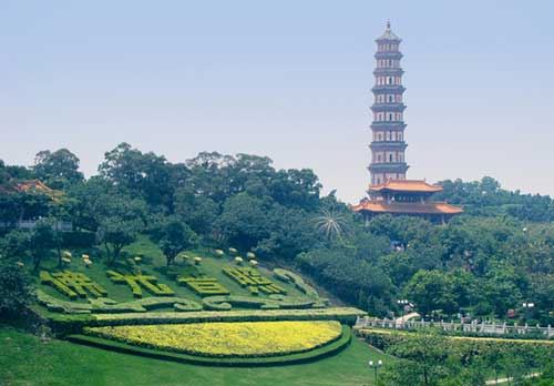 行布施却不住于相布施，这是菩萨的真正境界