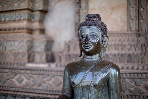 为什么有人去寺庙或诵读经文会莫名其妙的哭？