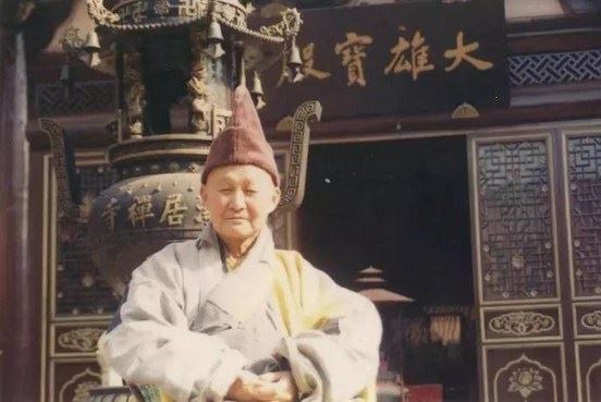 人间情爱变化无常，何不随缘自在