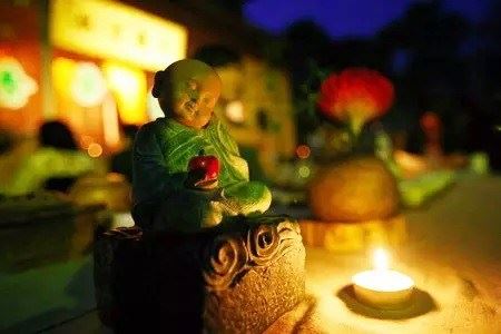 佛教里的莲花生大士到底是谁？