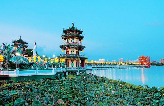 在佛坛上供水究竟有何含义?