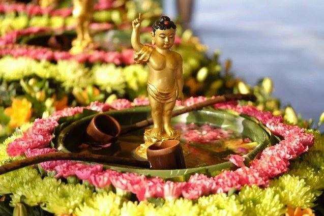 禅师巧计拯救全镇百姓