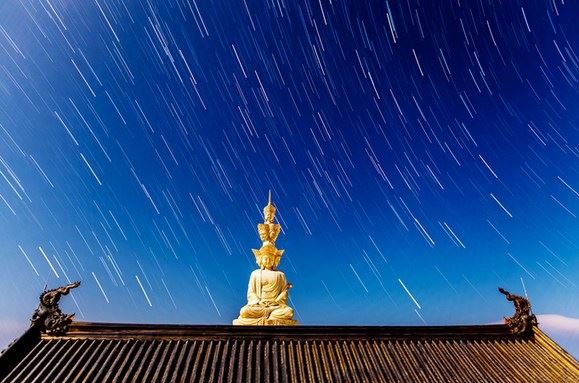 如何理解《心经》中“诸法空相”的终极真理？