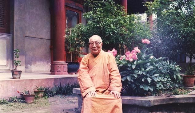 念一句“南无阿弥陀佛”，无量光、无量寿、无量觉