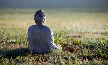 对极乐世界一心向往，是否偏于执着？