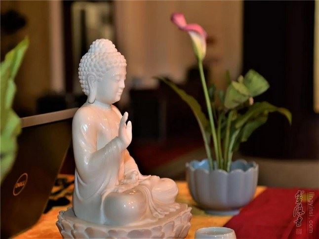 定光古佛和阿弥陀佛在人间的化身