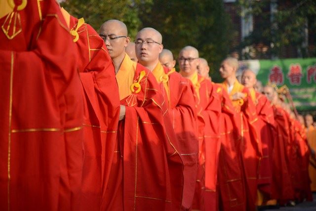 为什么娑婆世界修行一天胜过极乐世界修行百年？