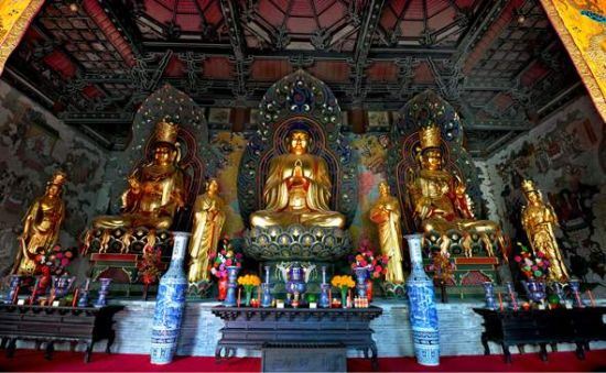 学佛必知：一个简单的早课晚课念佛仪式