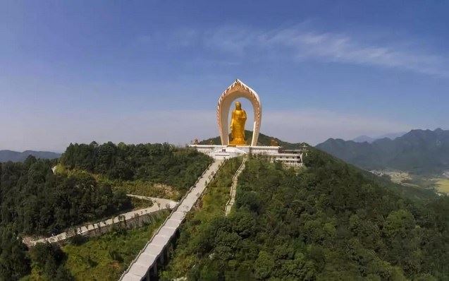 虚云老和尚：妻子和野汉子私通，丈夫出家修道断红尘