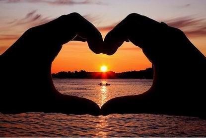 即身成就和释迦牟尼佛显现上的一生成佛二者之间有什么差别