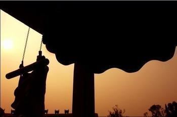 感恩生活欢喜待人