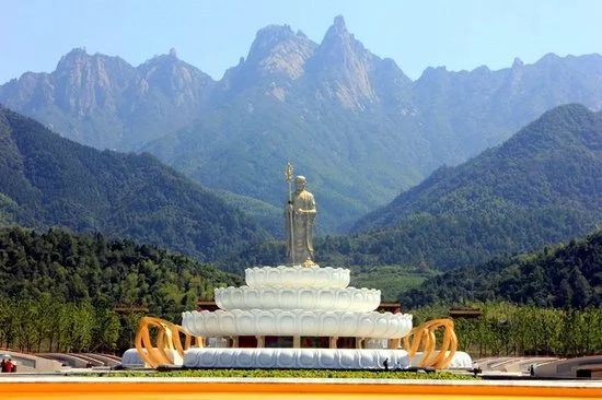 如何让面相更柔和？佛说有心无相，相逐心生；有相无心，相随心灭