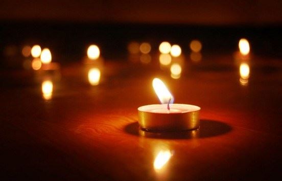 在家学佛与出家学佛在哪些方面有明显不同？