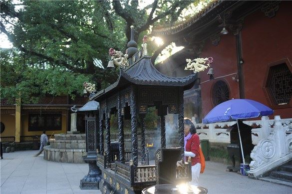 前世相识，女孩刚满月就对他笑