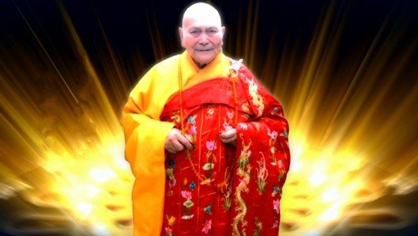 皈依并不是皈依哪一个人而是皈依三宝