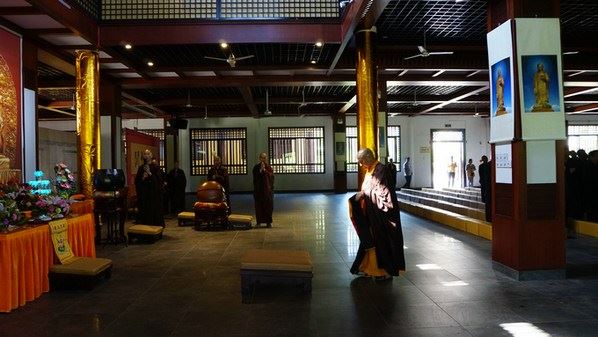 佛教生活在人们心中的分量和作用