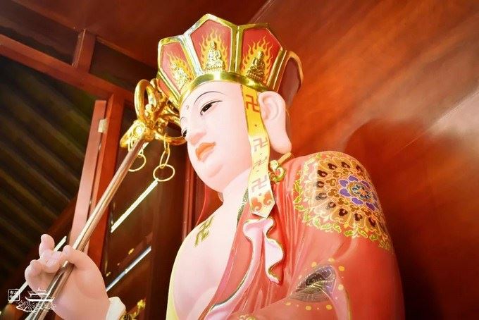 和优秀的人在一起，不成功也很快乐