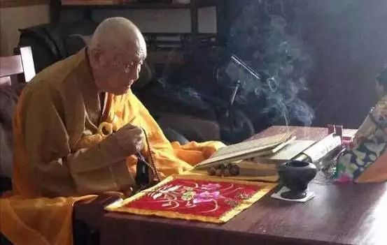曹操投胎转世变成猪因果轮回震惊世人