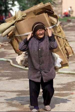 若疾病缠绵者，当力修净业誓求往生