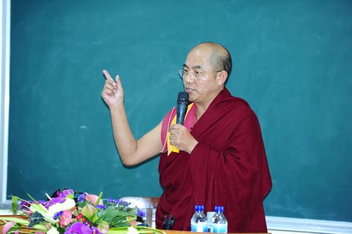 令人感动的乞丐老人