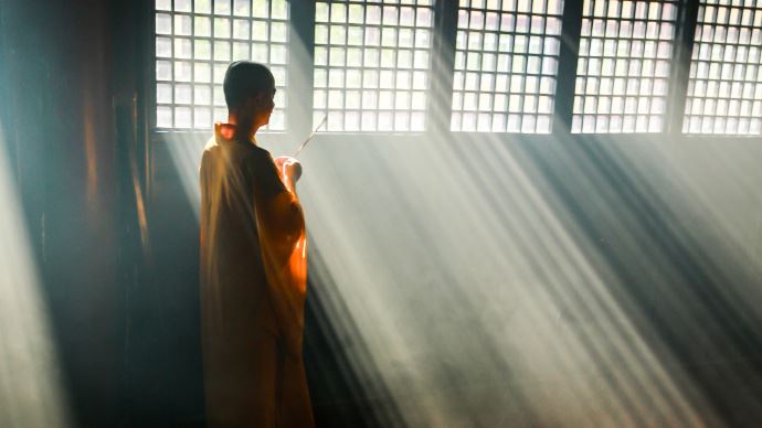 不持戒，这满身的习气如何除？