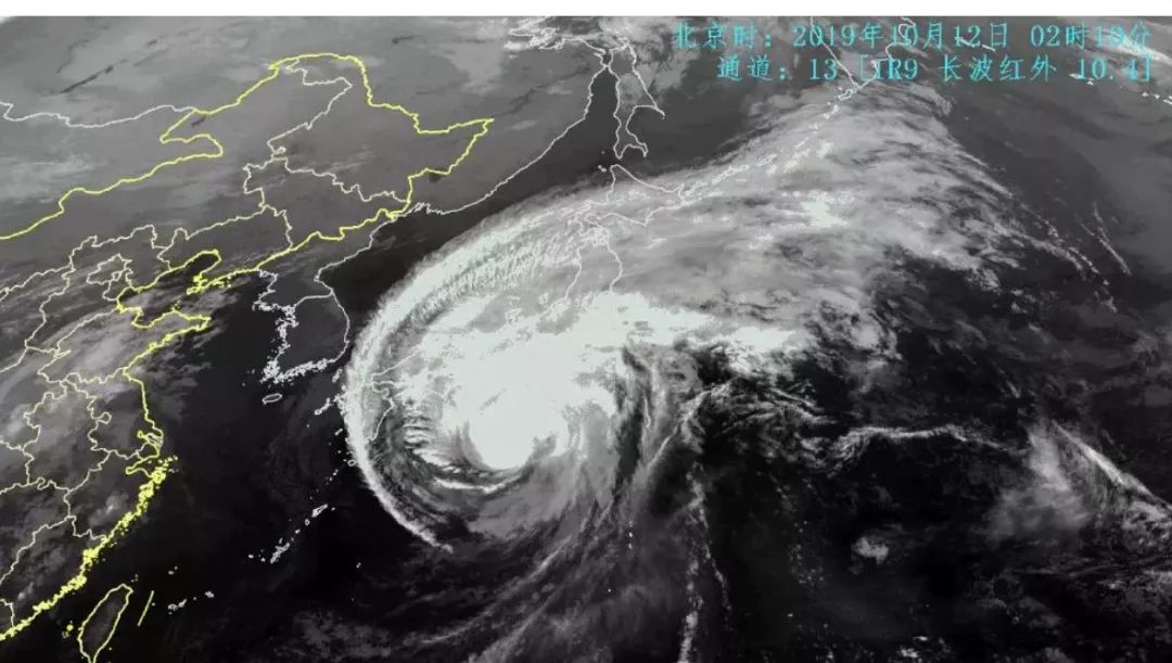 台风地震火山同时席卷日本：地球毁灭人类的时候，招呼都不打……