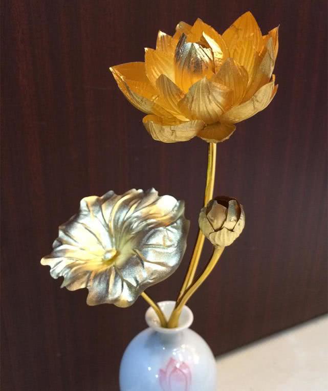 这句佛号就是我们真正的生命，没有这句佛号，生活无异于行尸走肉。