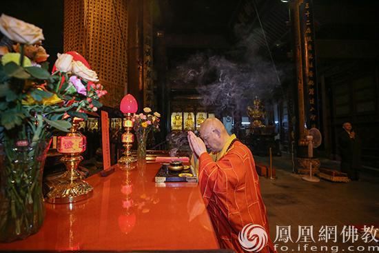 普陀山佛教协会组织全山各寺院举行祈愿法会