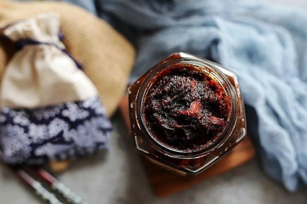 红糖姜枣膏：女生驱寒暖宫佳品，每天喝一杯，解决手脚冰凉