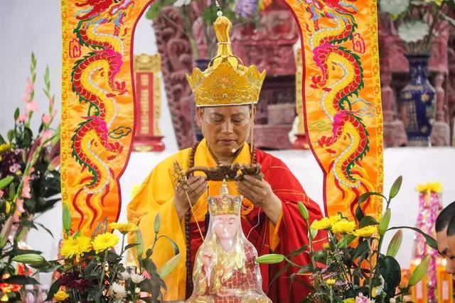 居士疑问：施食的时候除了持咒，如果不会结手印可以吗？