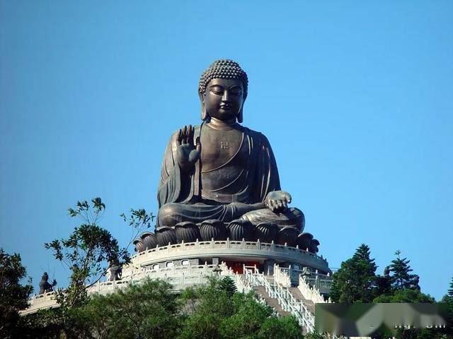 今年腊八，和7000余位僧众，共祈疫情早消