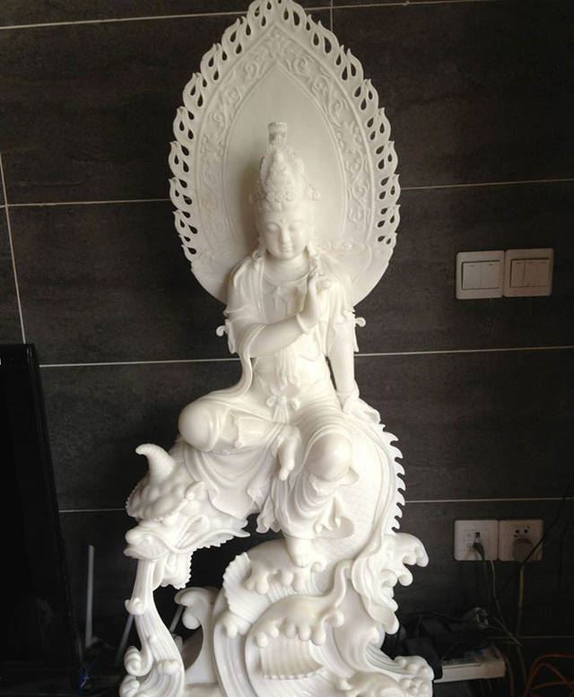 未开光观音石雕佛像可以烧香拜拜吗？