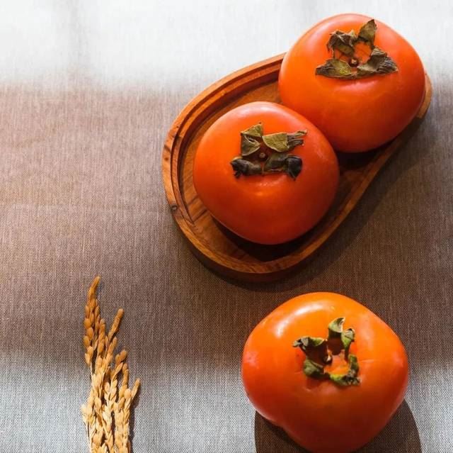 绕不开的是劫难，放不下的是恩情，人生路上宜相互照应、共同成长