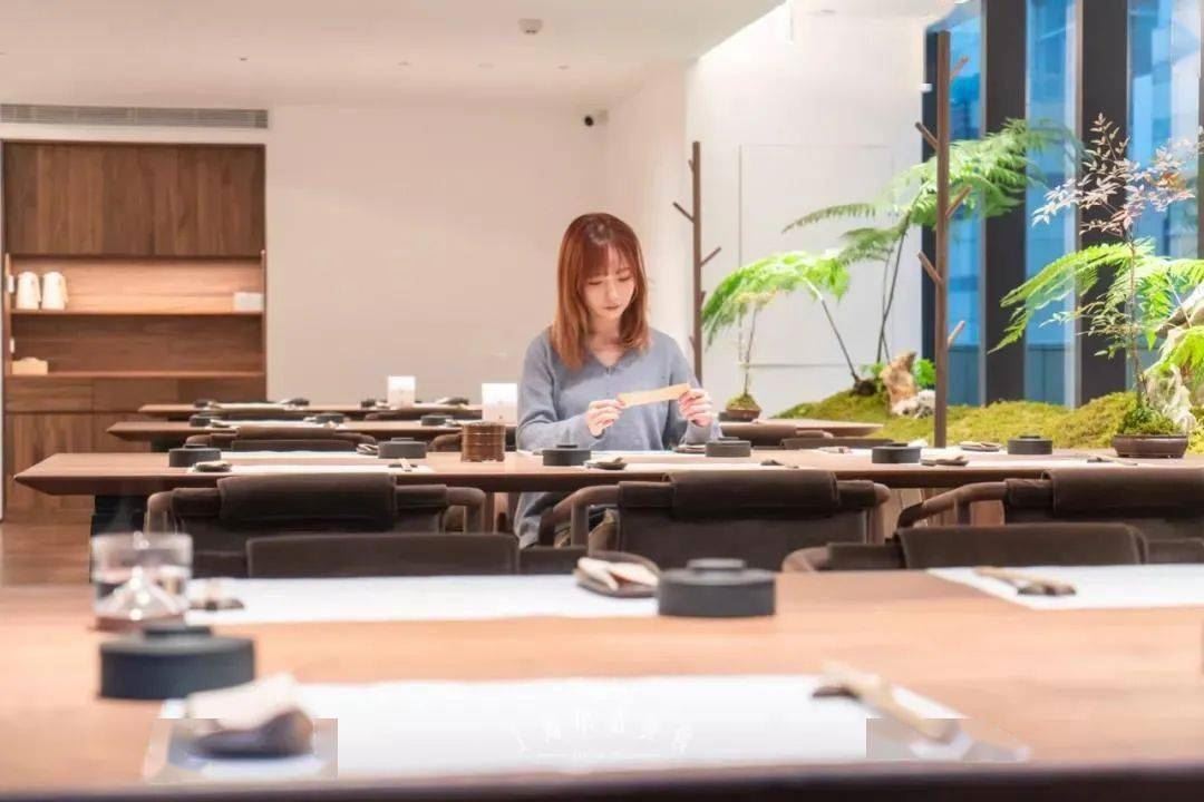 15个拉伸动作让你延年益寿，简单易学，改善血管健康，老人也能做