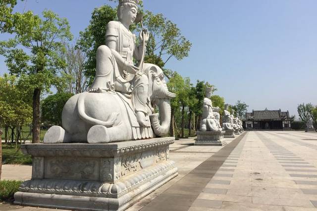 重庆大佛寺石雕文殊菩萨像高清图片大全
