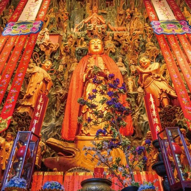 十方诸国土，无刹不现身