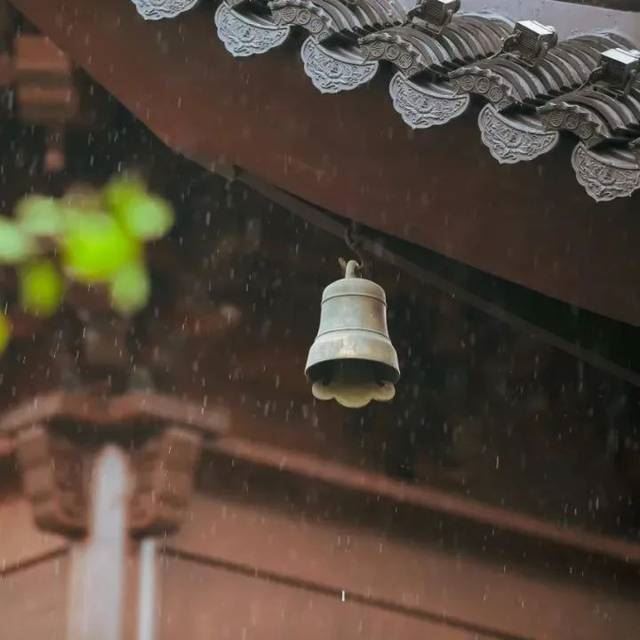 不湿脚or脚不湿？一起体会不同语序中的修行境界