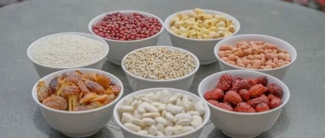 香花供佛|恭迎佛陀成道日，愿见者新年吉祥，阖家平安！