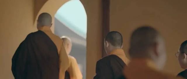 晚上诵经有忌讳吗？