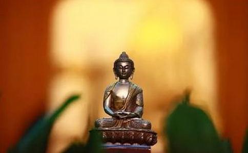 什么人可以皈依呢？不吃素可以吗？皈依佛门有条件限制吗？