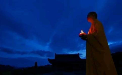 居士是否可以超度亡灵？去做经忏能收别人给的钱吗？