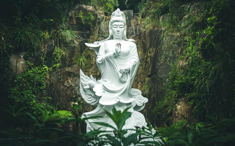 菩萨修行，动经尘劫，何以先德一生参禅即生兜率