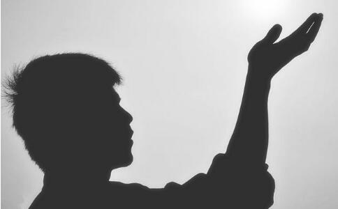 佛教对自杀心理，乃至因信仰而自杀的行为，有什么样的看法