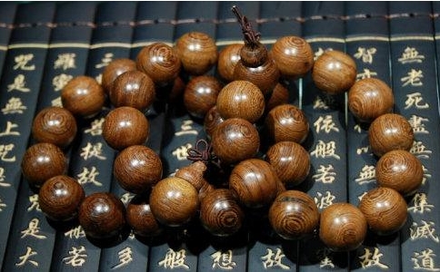 戴了佛珠就会吉祥吗？