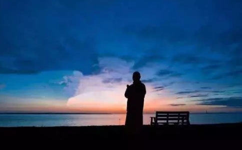 念佛的心理背景是要“至诚恳切”