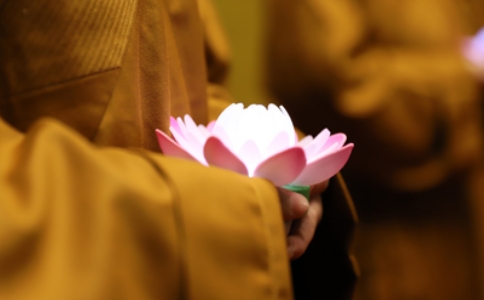 恭敬至诚才能得到佛法的真实利益