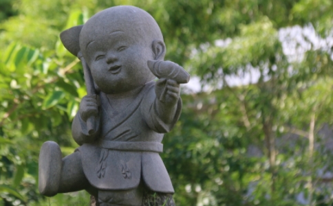 常存一颗知足感恩的心，会让我们远离烦恼，获得吉祥