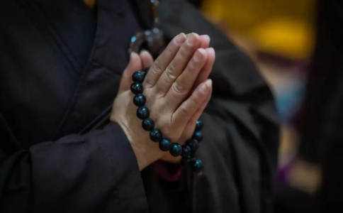 为什么有些人持戒持得很辛苦？